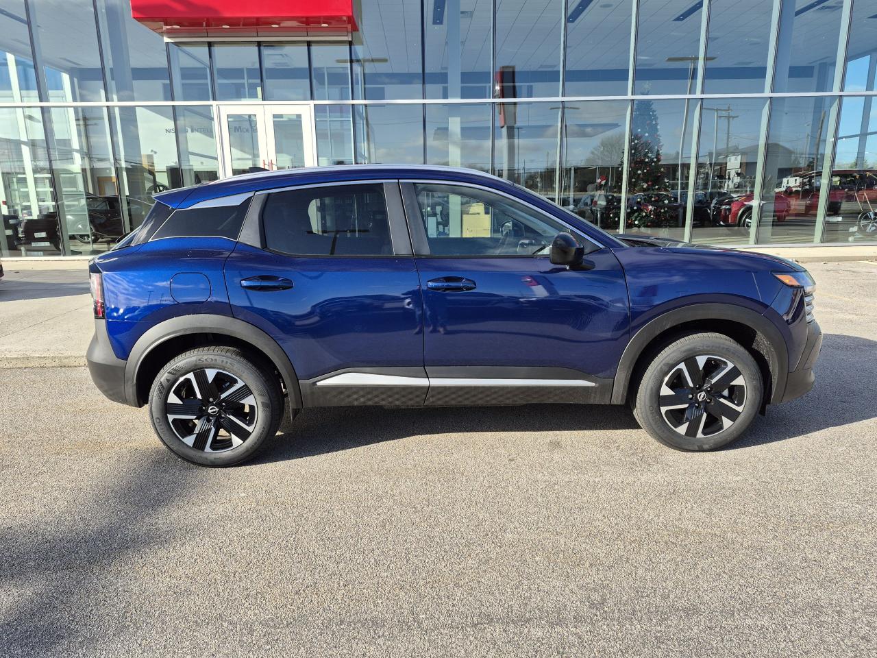 2026 Nissan Kicks SV PREMIUM Photo5