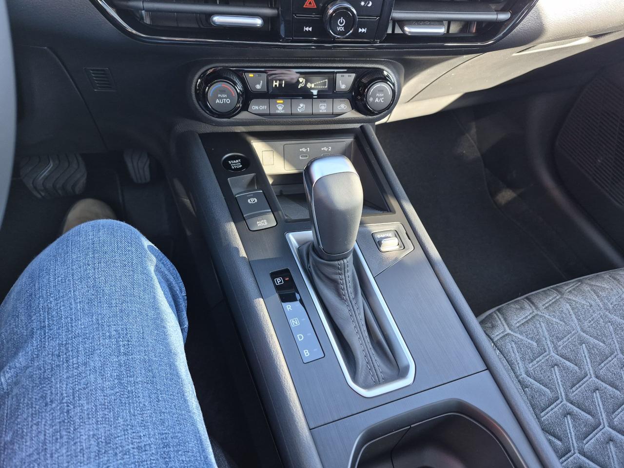 2026 Nissan Kicks SV Photo10