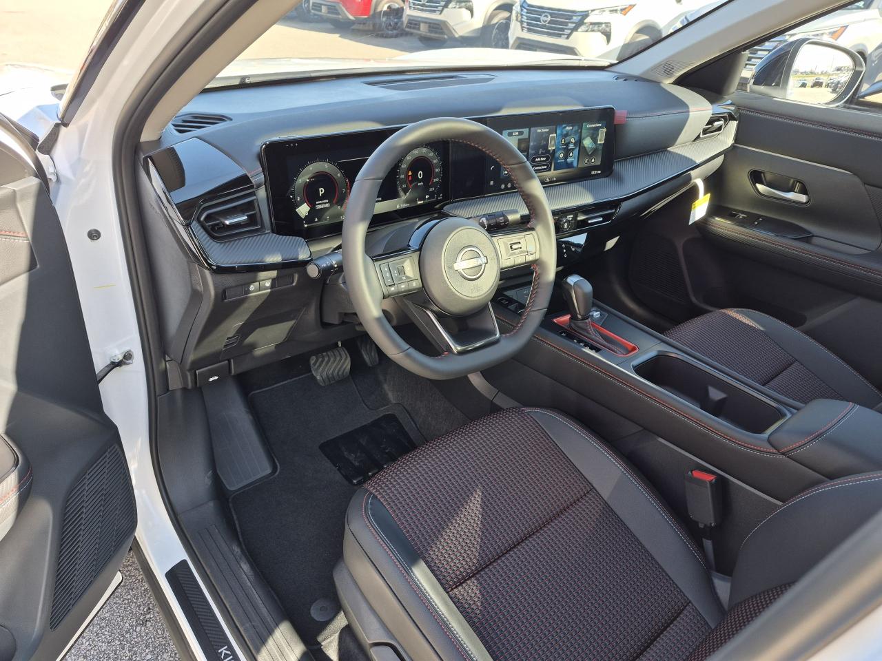 2026 Nissan Kicks SR PREMIUM Photo6