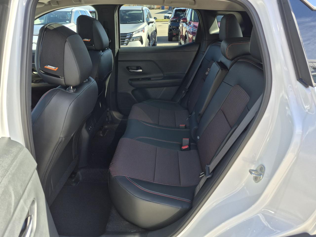 2026 Nissan Kicks SR PREMIUM Photo13