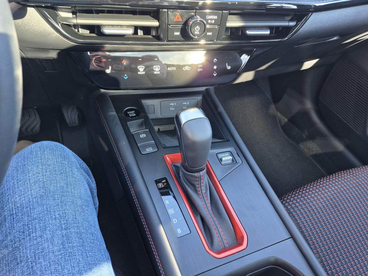 2026 Nissan Kicks SR PREMIUM Photo10