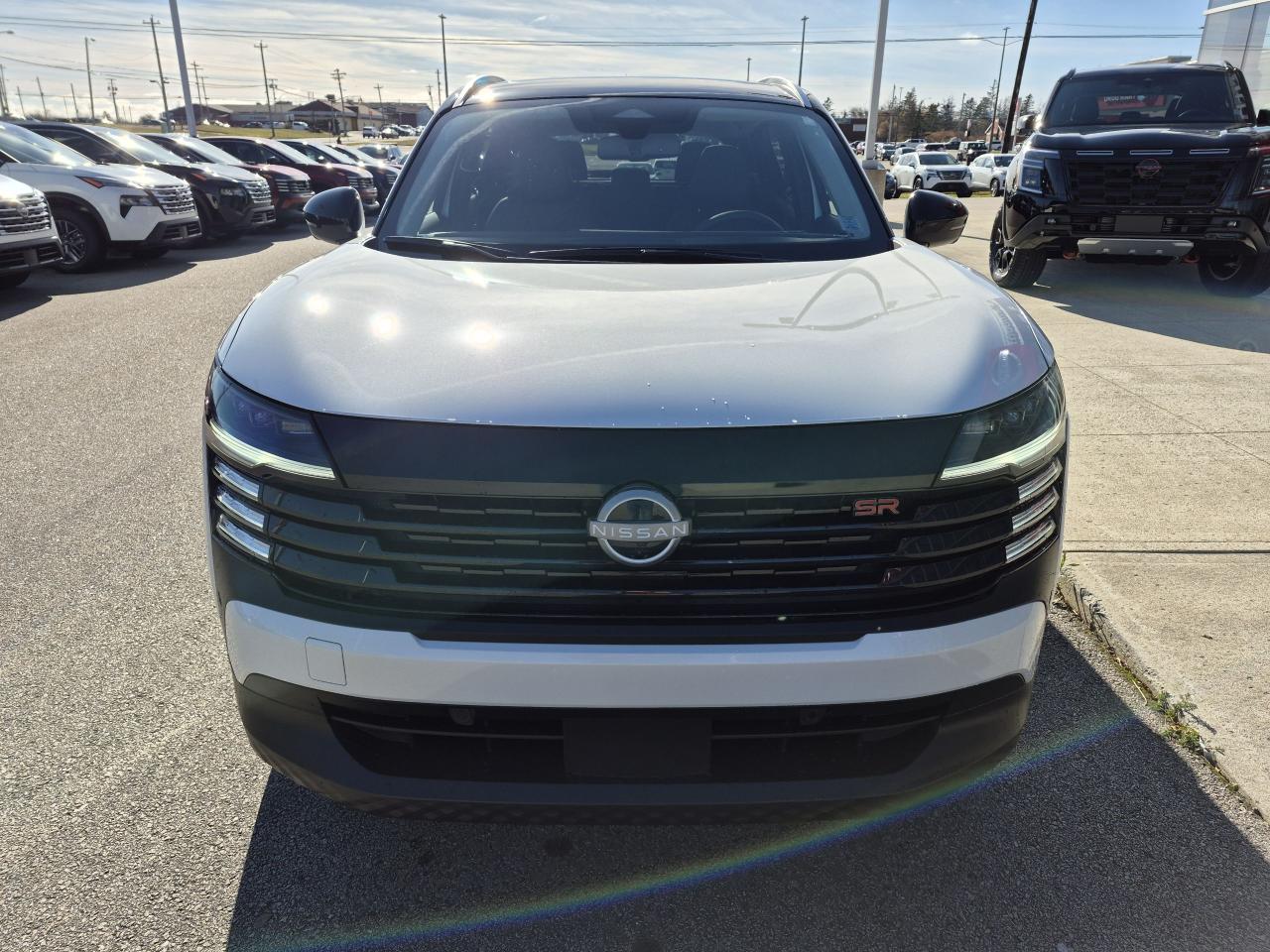 2026 Nissan Kicks SR PREMIUM Photo2