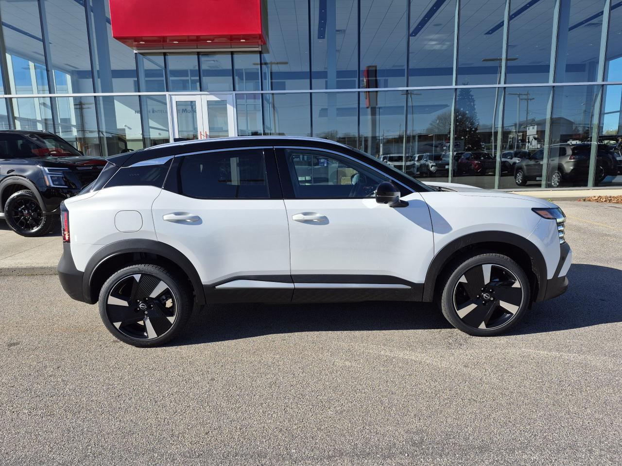 2026 Nissan Kicks SR PREMIUM Photo5