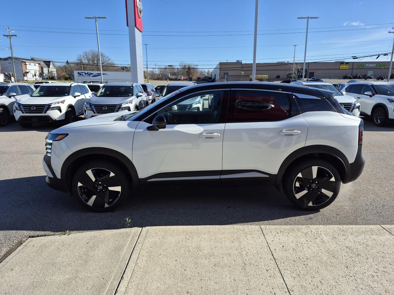 2026 Nissan Kicks SR PREMIUM Photo3