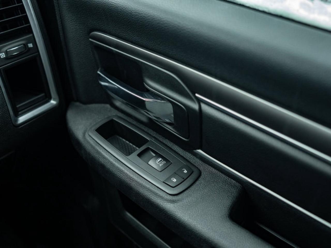 2022 RAM 1500 Classic WARLOCK Photo