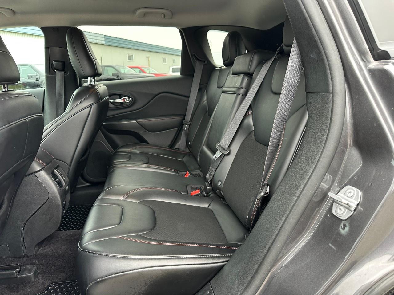 2019 Jeep Cherokee Trailhawk 4X4 Photo