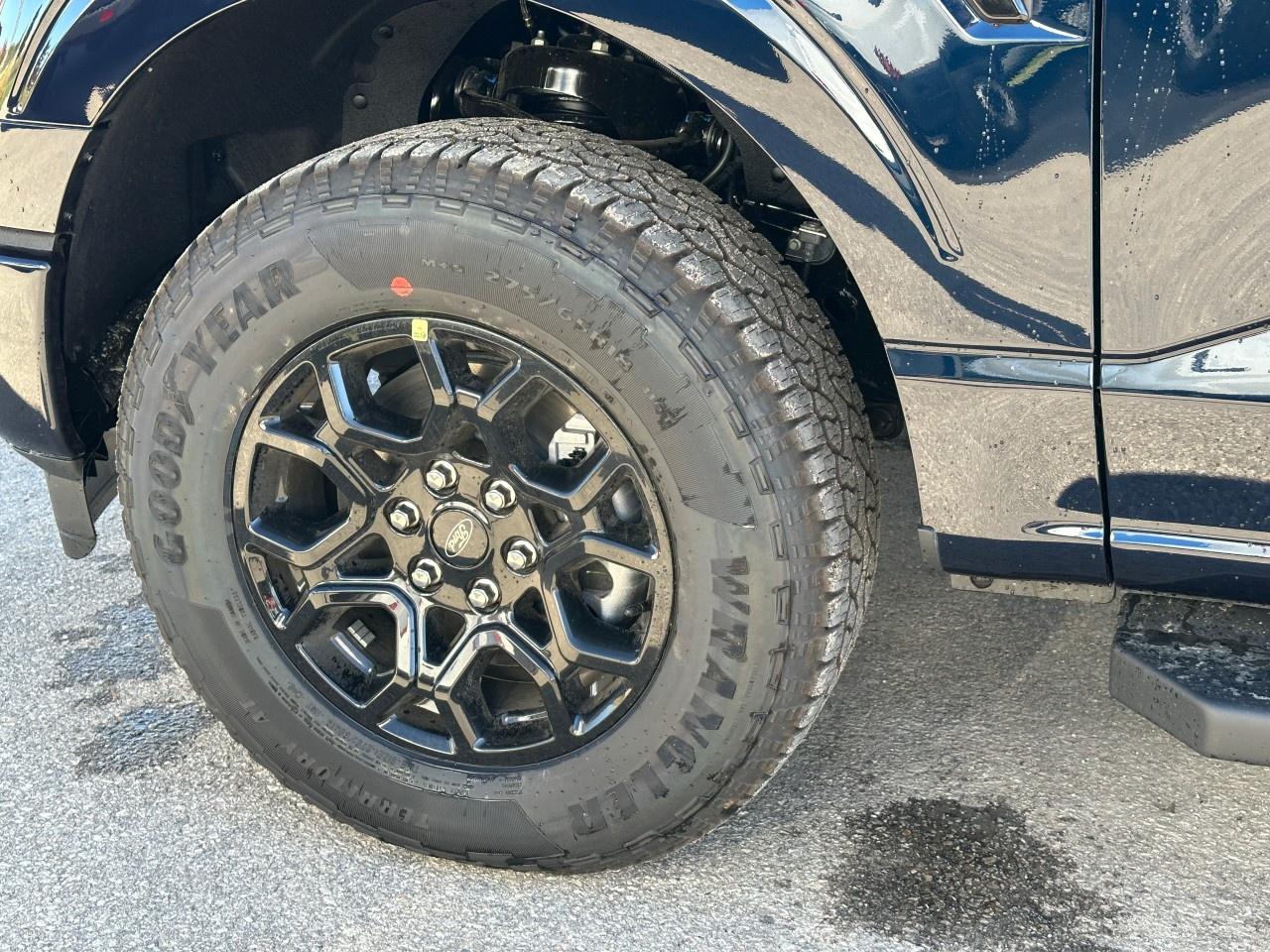 2025 Ford F-150 XLT 4WD SuperCrew 5.5' Box Photo