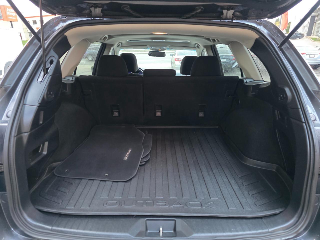 2018 Subaru Outback 3.6R Touring 3.6L | Sunroof | BSM | Apple Car Play | Android Auto | Backup Camera Photo