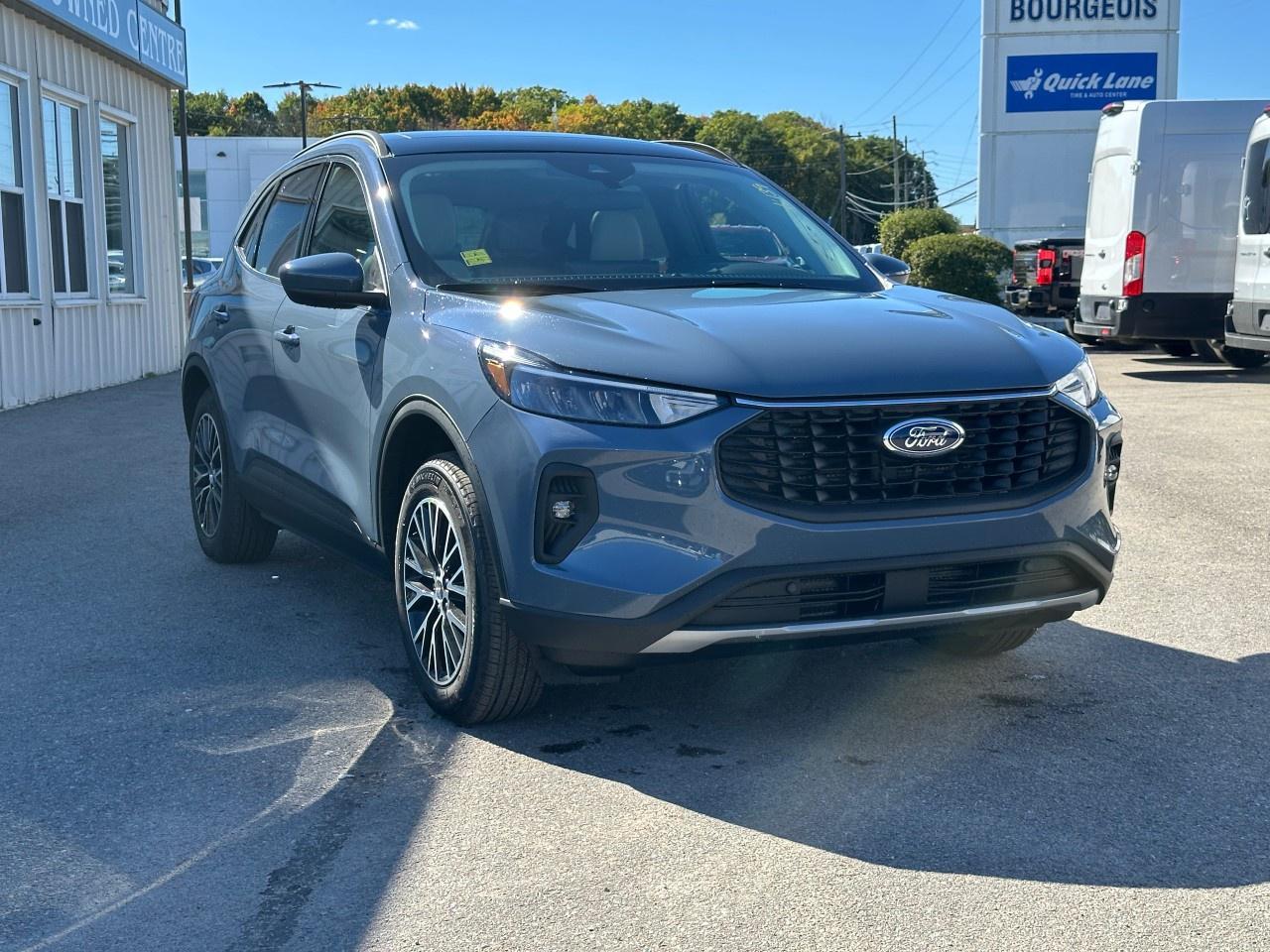 2026 Ford Escape PHEV FWD Photo3