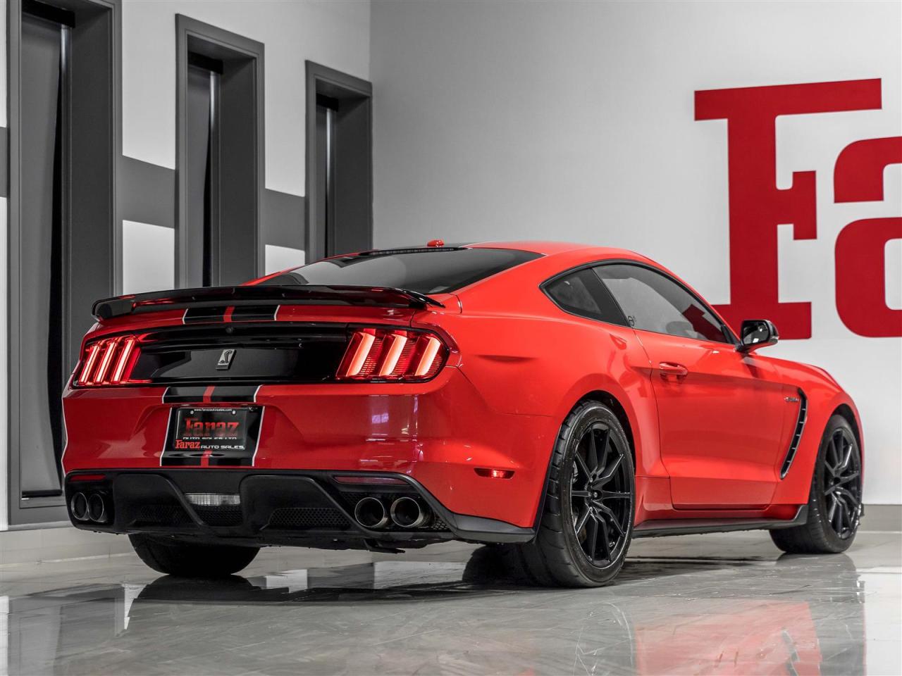 2016 Ford Mustang SHELBY GT350|NAVI|REAR CAM|PERF EXHAUST|LOADED Photo2