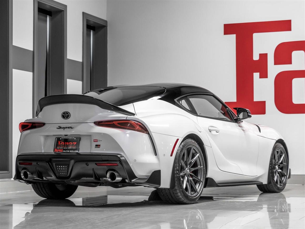 2024 Toyota Supra GR|6-SPEED MANUAL|JBL SOUND|CARBON|BLINDSPOT|LOADED Photo2