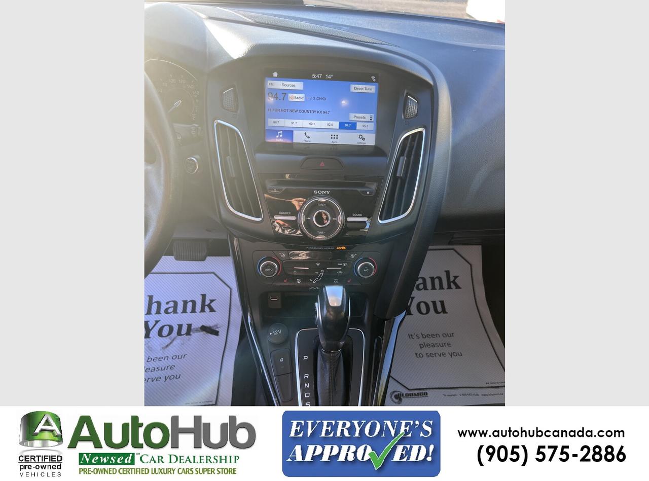 2018 Ford Focus TITANIUM-LEATHER/SUNROOF/HEATED SEATS/BACKUP CAMARA Photo