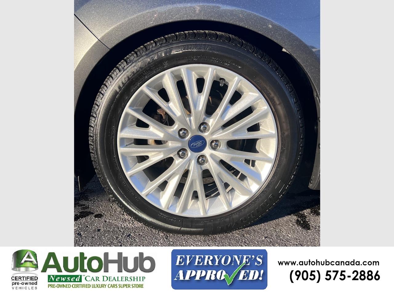 2018 Ford Focus TITANIUM-LEATHER/SUNROOF/HEATED SEATS/BACKUP CAMARA Photo