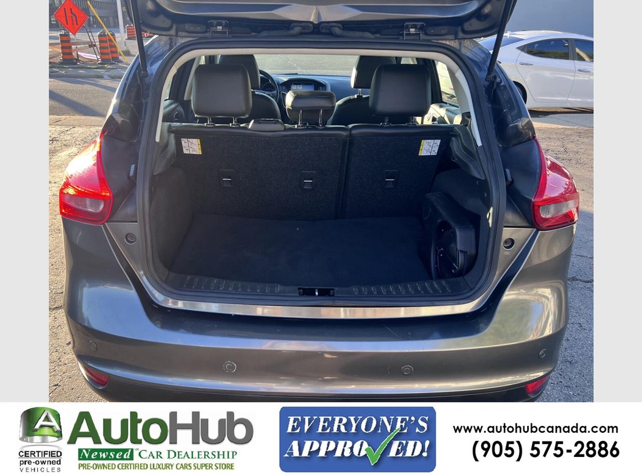 2018 Ford Focus TITANIUM-LEATHER/SUNROOF/HEATED SEATS/BACKUP CAMARA Photo