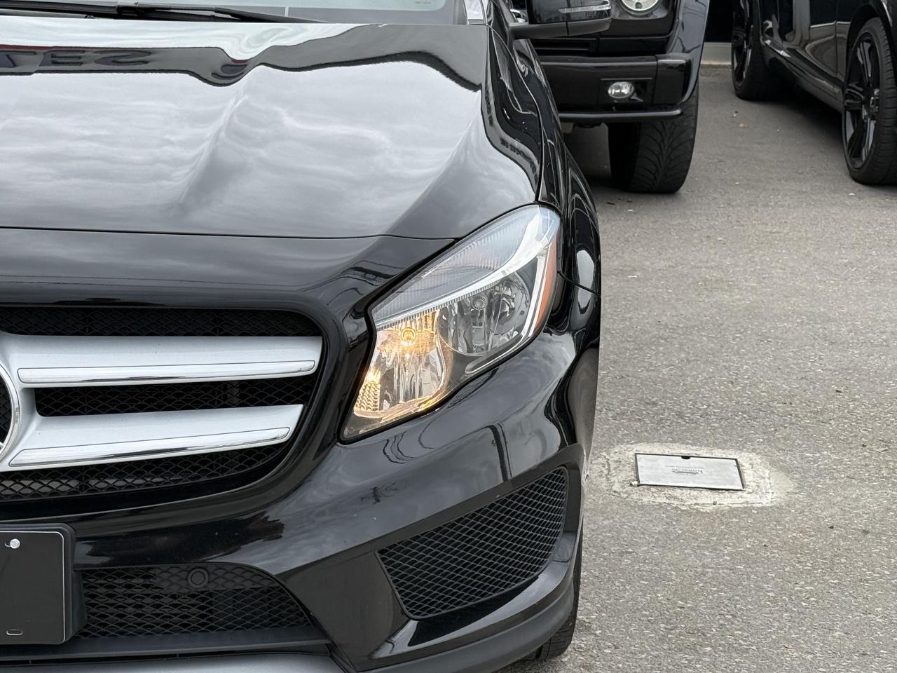 2016 Mercedes-Benz GLA 250 //AMG SPORT | PANO | LOADED Photo