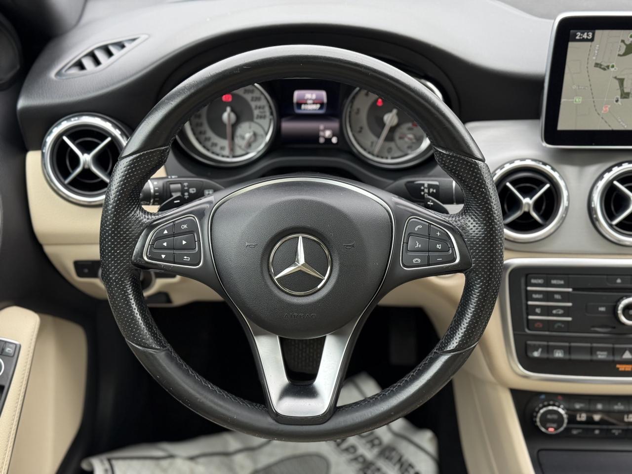 2016 Mercedes-Benz GLA 250 //AMG SPORT | PANO | LOADED Photo