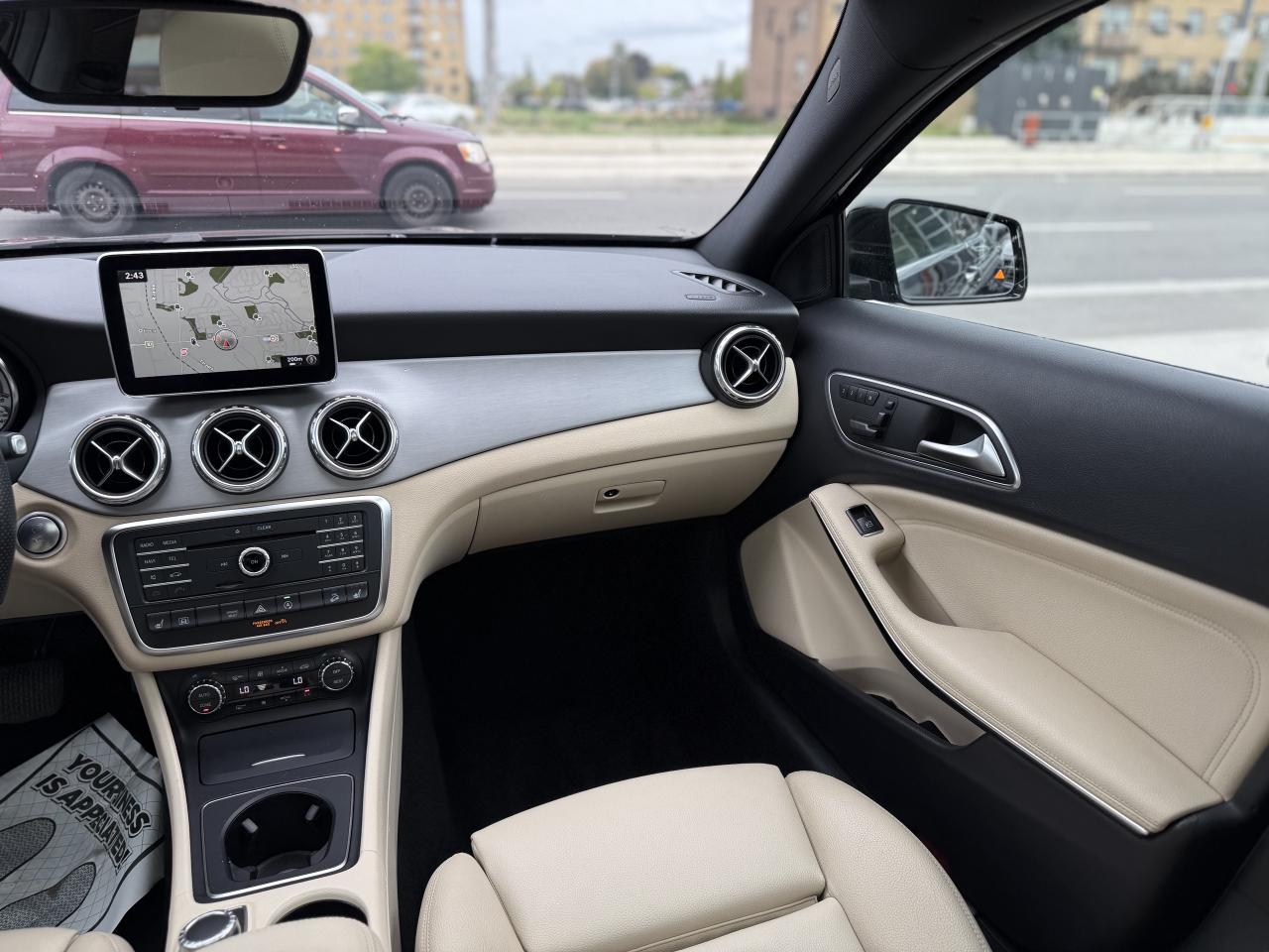 2016 Mercedes-Benz GLA 250 //AMG SPORT | PANO | LOADED Photo