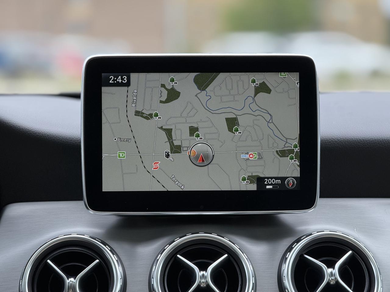 2016 Mercedes-Benz GLA 250 //AMG SPORT | PANO | LOADED Photo