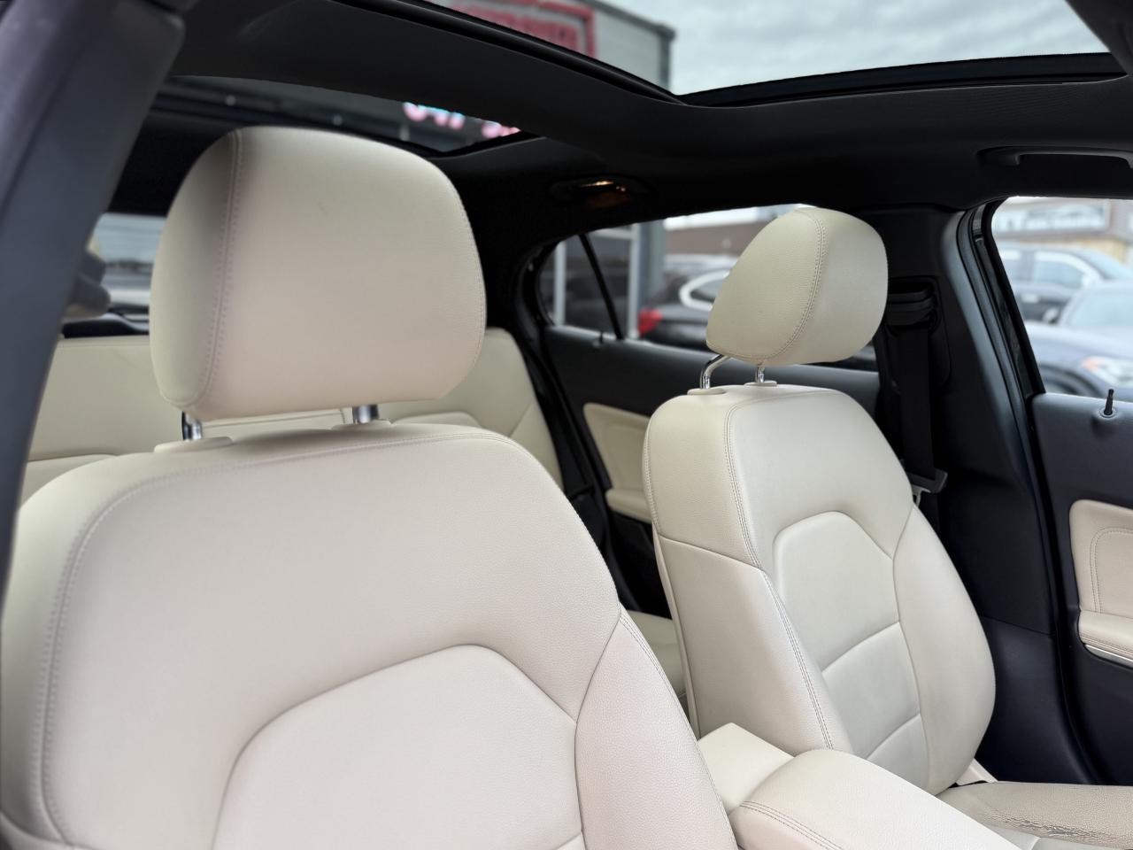 2016 Mercedes-Benz GLA 250 //AMG SPORT | PANO | LOADED Photo