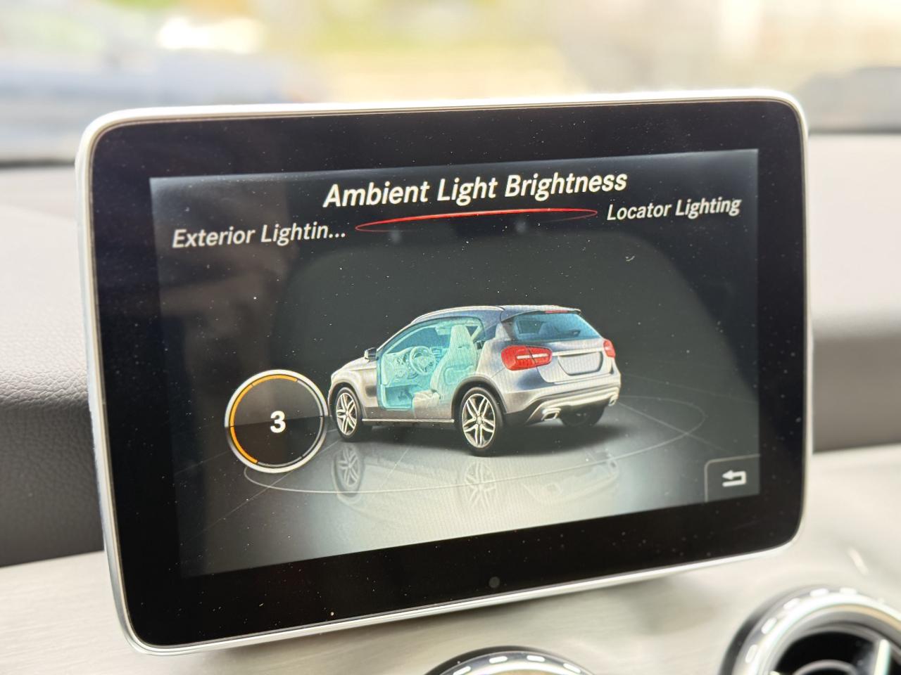 2016 Mercedes-Benz GLA 250 //AMG SPORT | PANO | LOADED Photo