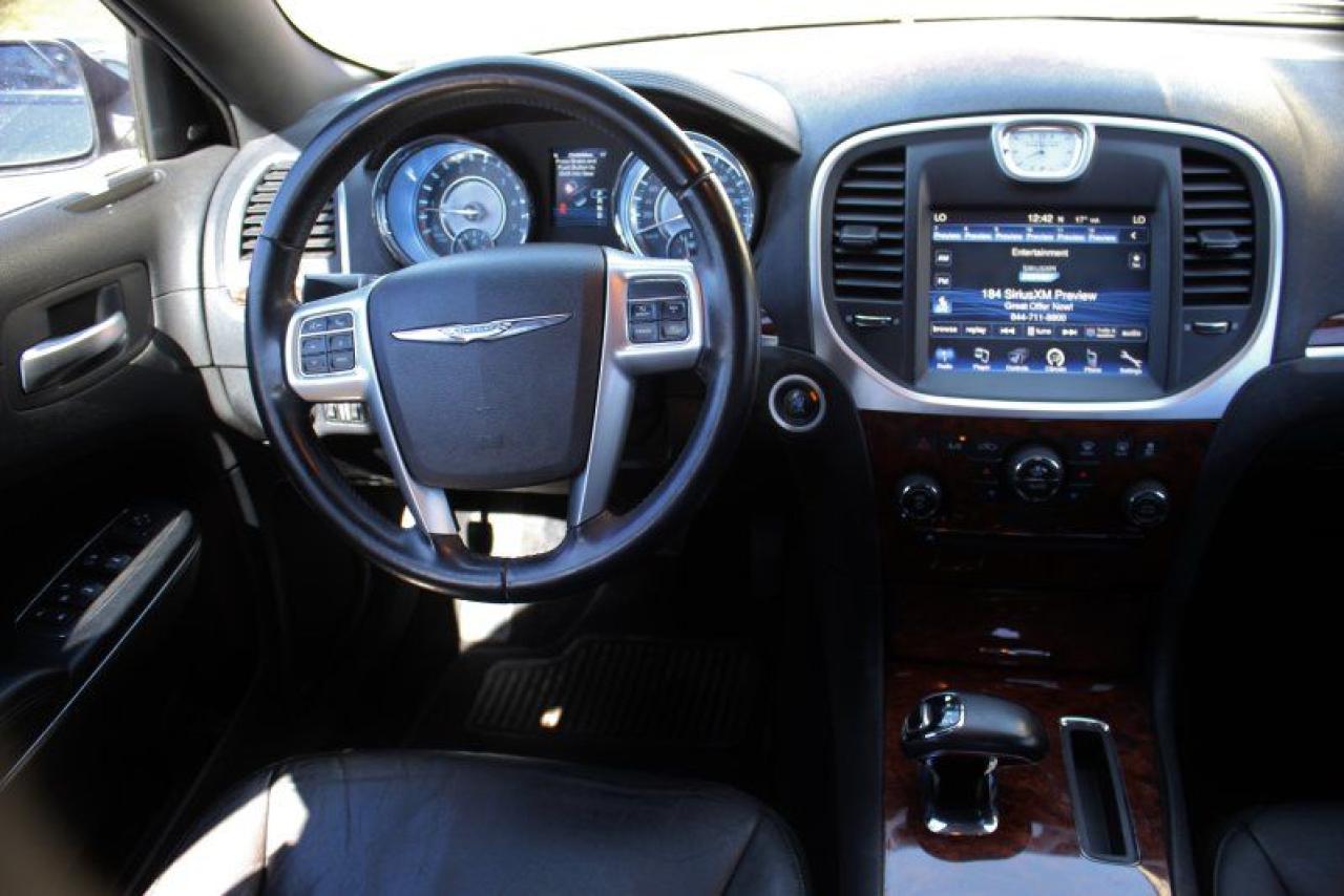 2012 Chrysler 300 Limited*RWD*Heated Leather*Moon Roof*BT*Rear Cam - Photo #12