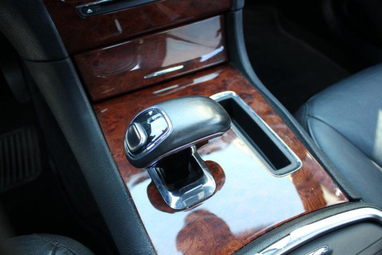 2012 Chrysler 300 Limited*RWD*Heated Leather*Moon Roof*BT*Rear Cam - Photo #19