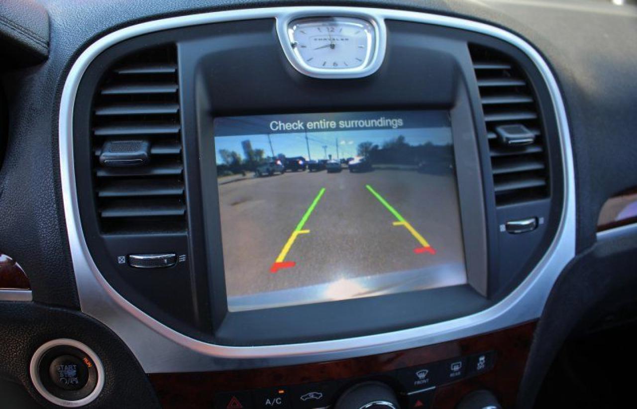 2012 Chrysler 300 Limited*RWD*Heated Leather*Moon Roof*BT*Rear Cam - Photo #21