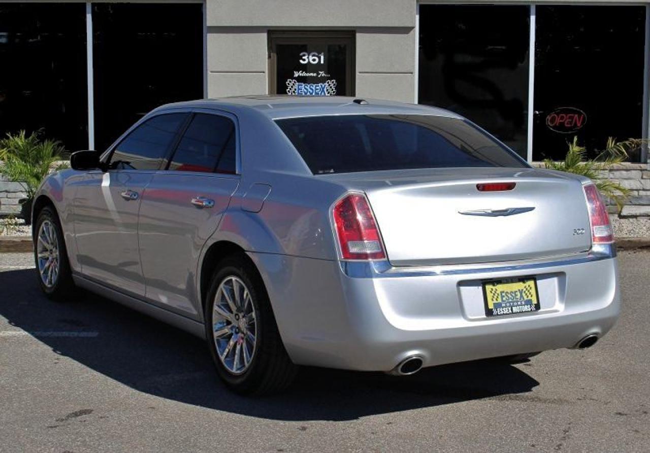 2012 Chrysler 300 Limited*RWD*Heated Leather*Moon Roof*BT*Rear Cam - Photo #8