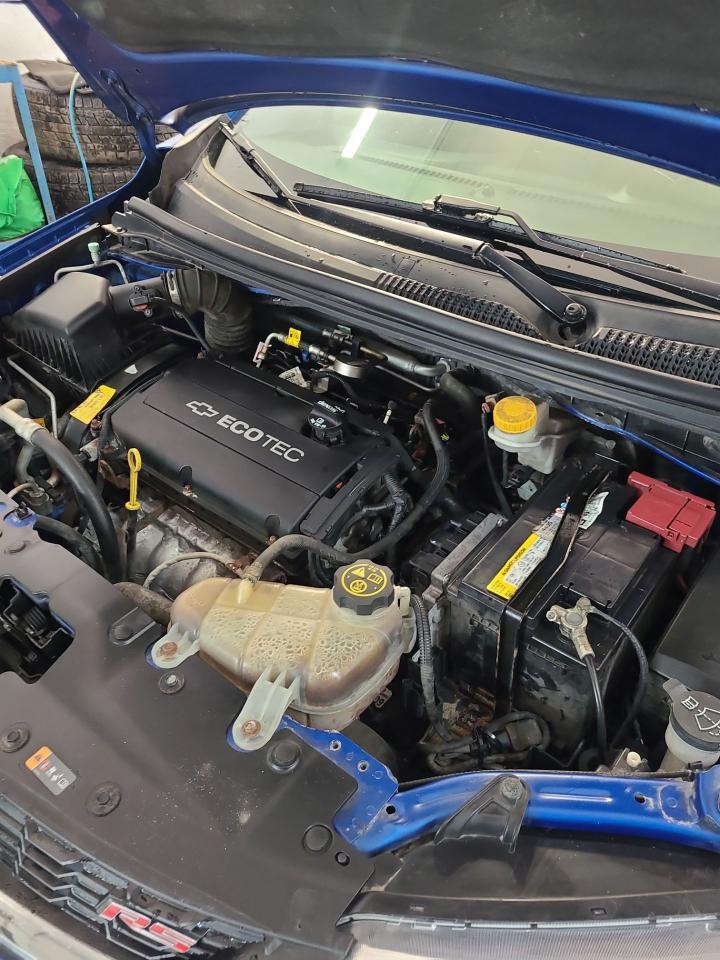 2017 Chevrolet Sonic LT - Photo #8