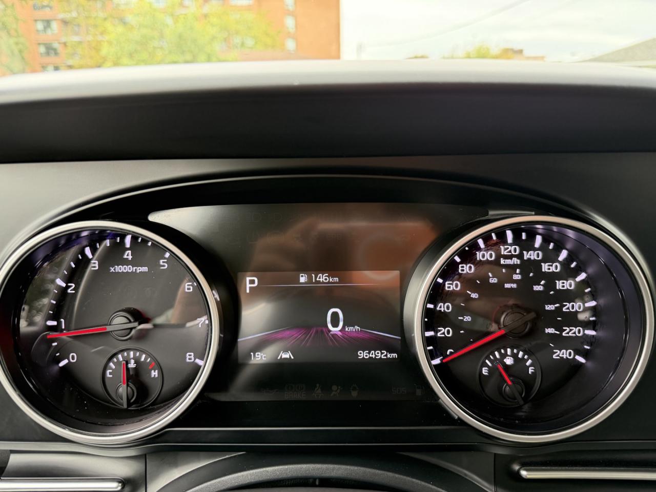 2022 Kia Carnival LX - Photo #16
