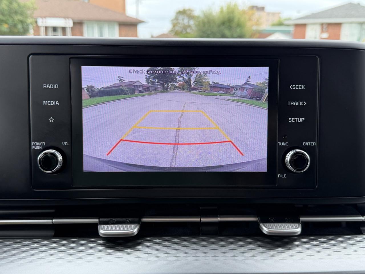 2022 Kia Carnival LX - Photo #17