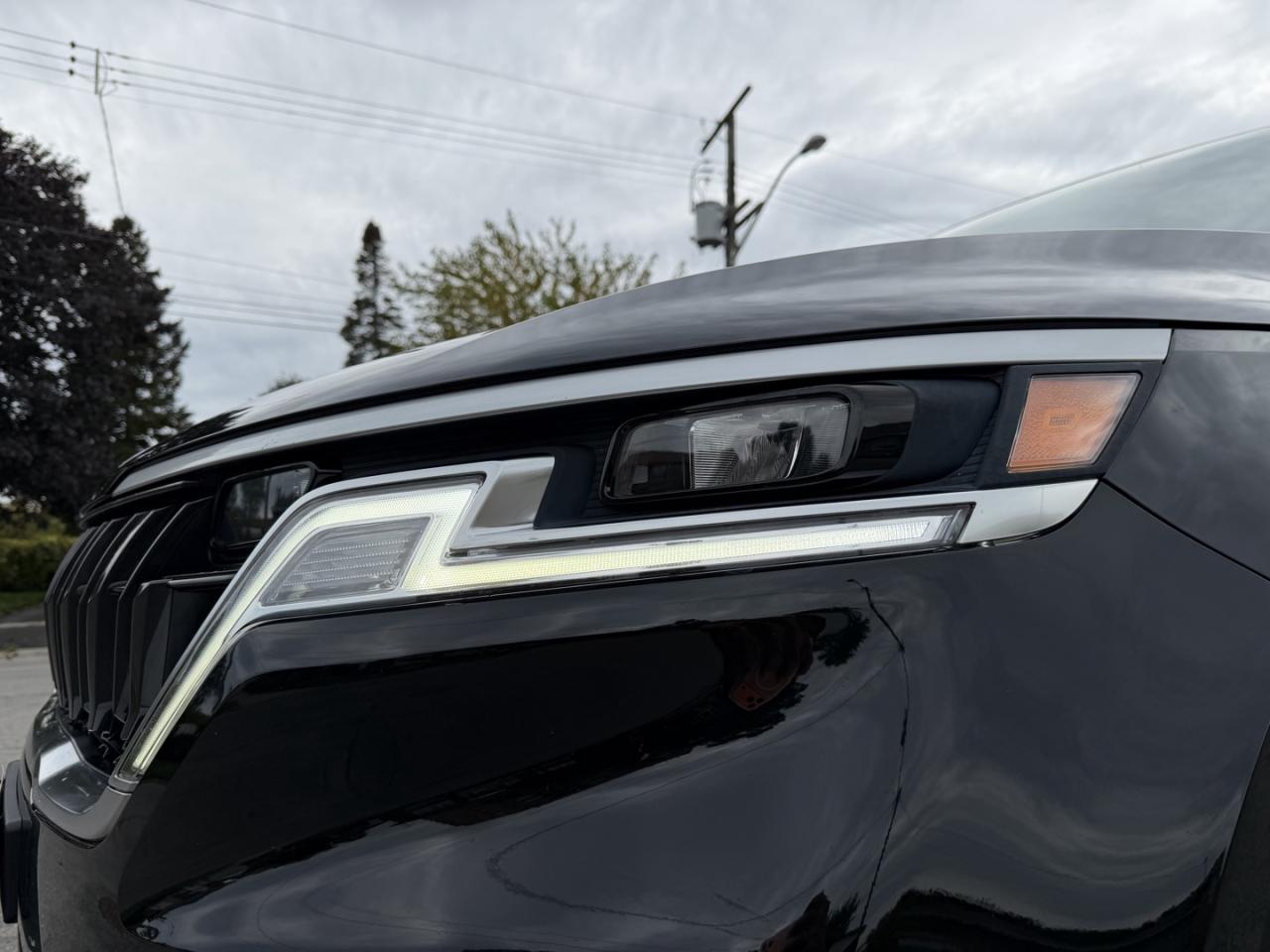 2022 Kia Carnival LX - Photo #22