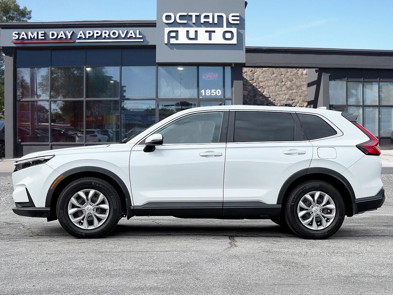 2023 Honda CR-V LX AWD - Photo #3