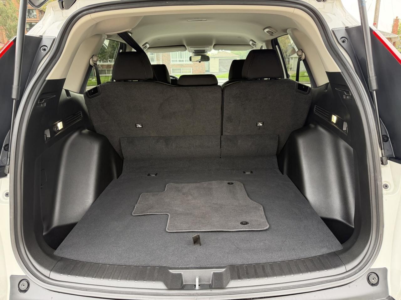 2023 Honda CR-V LX AWD - Photo #9