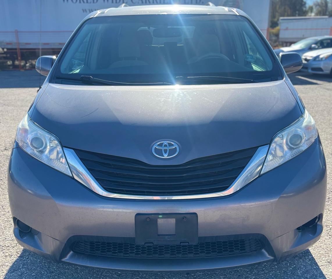 2013 Toyota Sienna LE - Photo #2