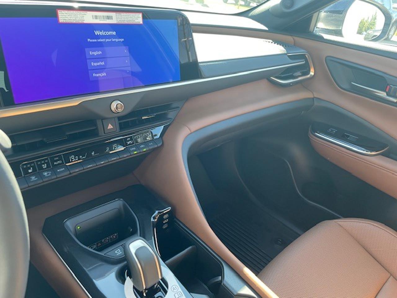 2025 Toyota Crown Signia limited tech package Photo
