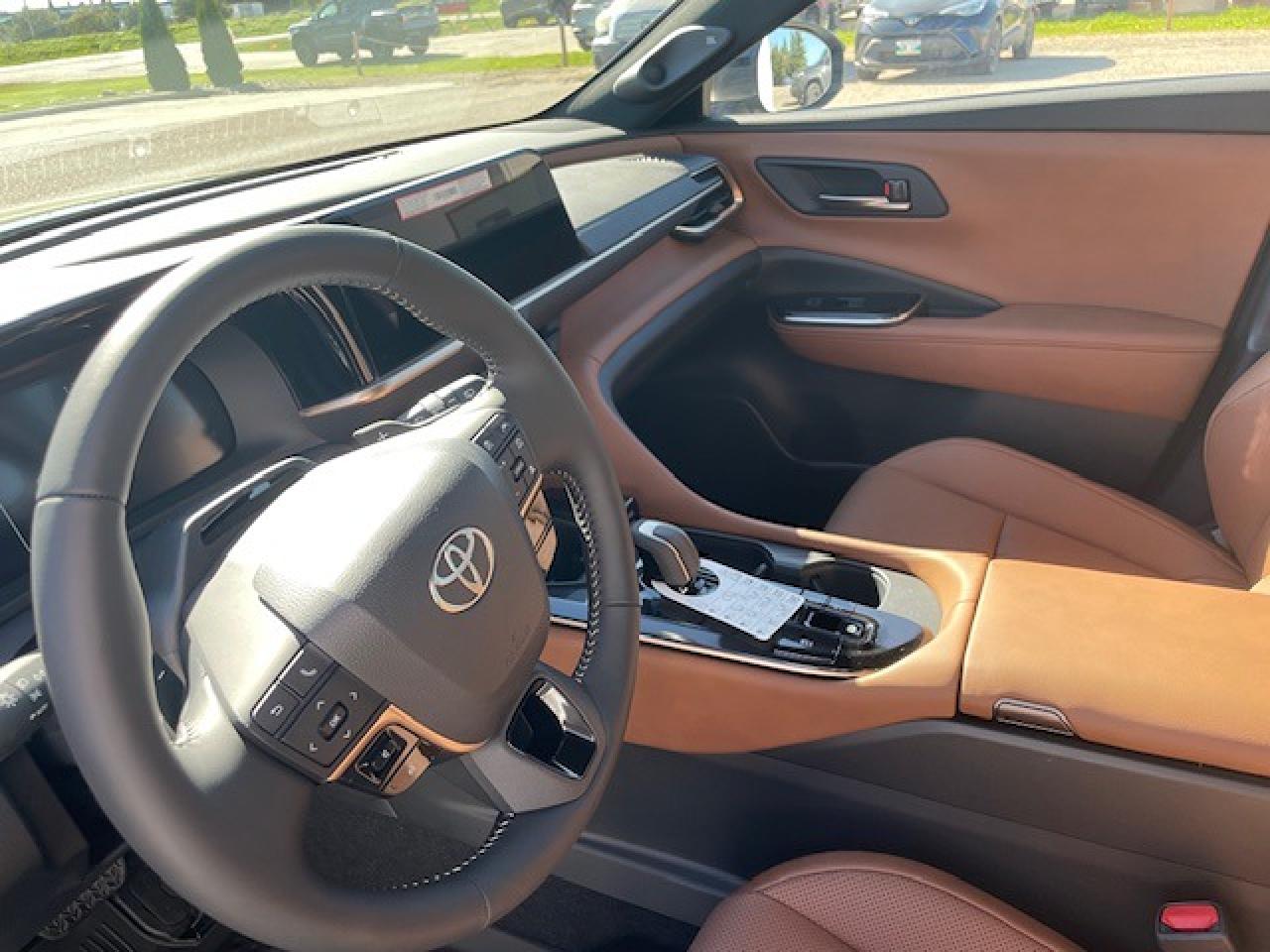 2025 Toyota Crown Signia limited tech package Photo