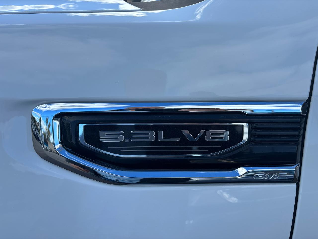 2021 GMC Sierra 1500 SLE, Crew Cab 4X4, 6 1/2 foot box, Loaded. - Photo #22