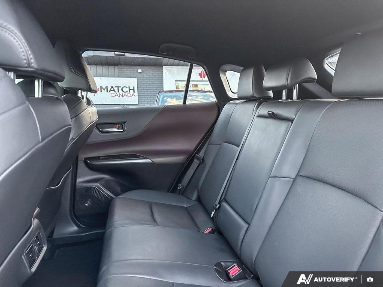 2021 Toyota Venza XLE / NO ACCIDENTS / HYBRID / AWD / NAV / LEATHER Photo