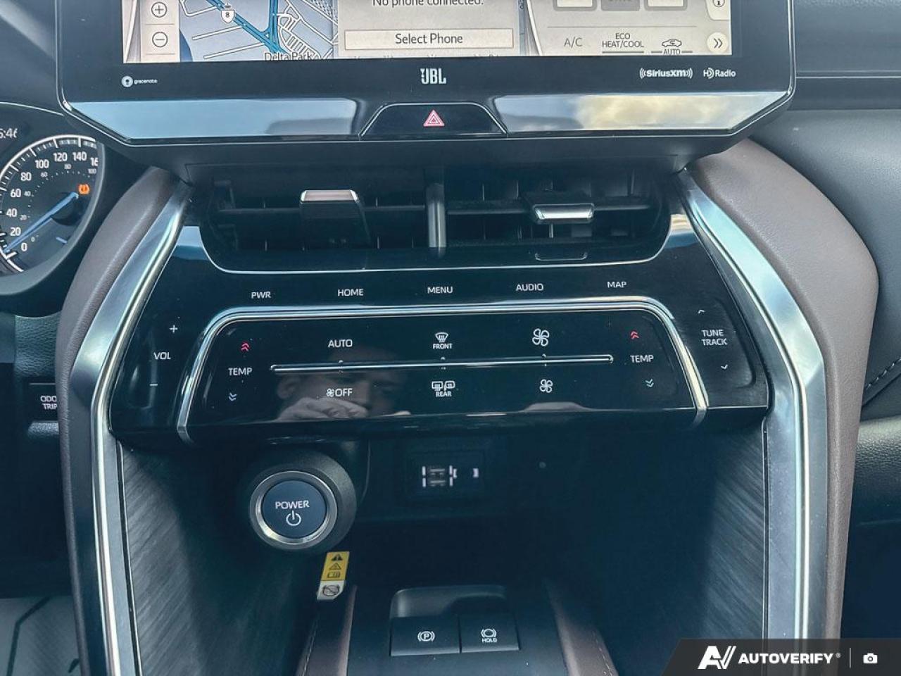 2021 Toyota Venza XLE / NO ACCIDENTS / HYBRID / AWD / NAV / LEATHER - Photo #17