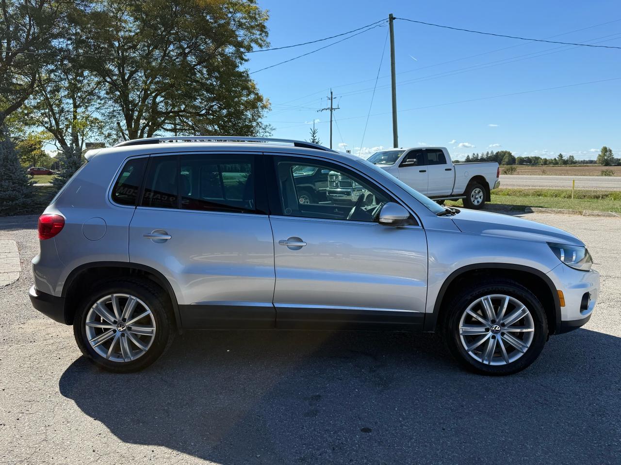2017 Volkswagen Tiguan COMFORTLINE | Navigation | Backup Camera | Sunroof - Photo #6