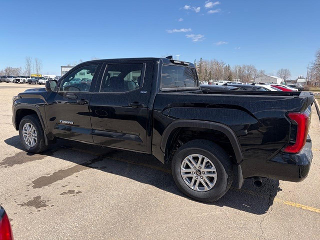 2026 Toyota Tundra SR5 CREWMAX Photo