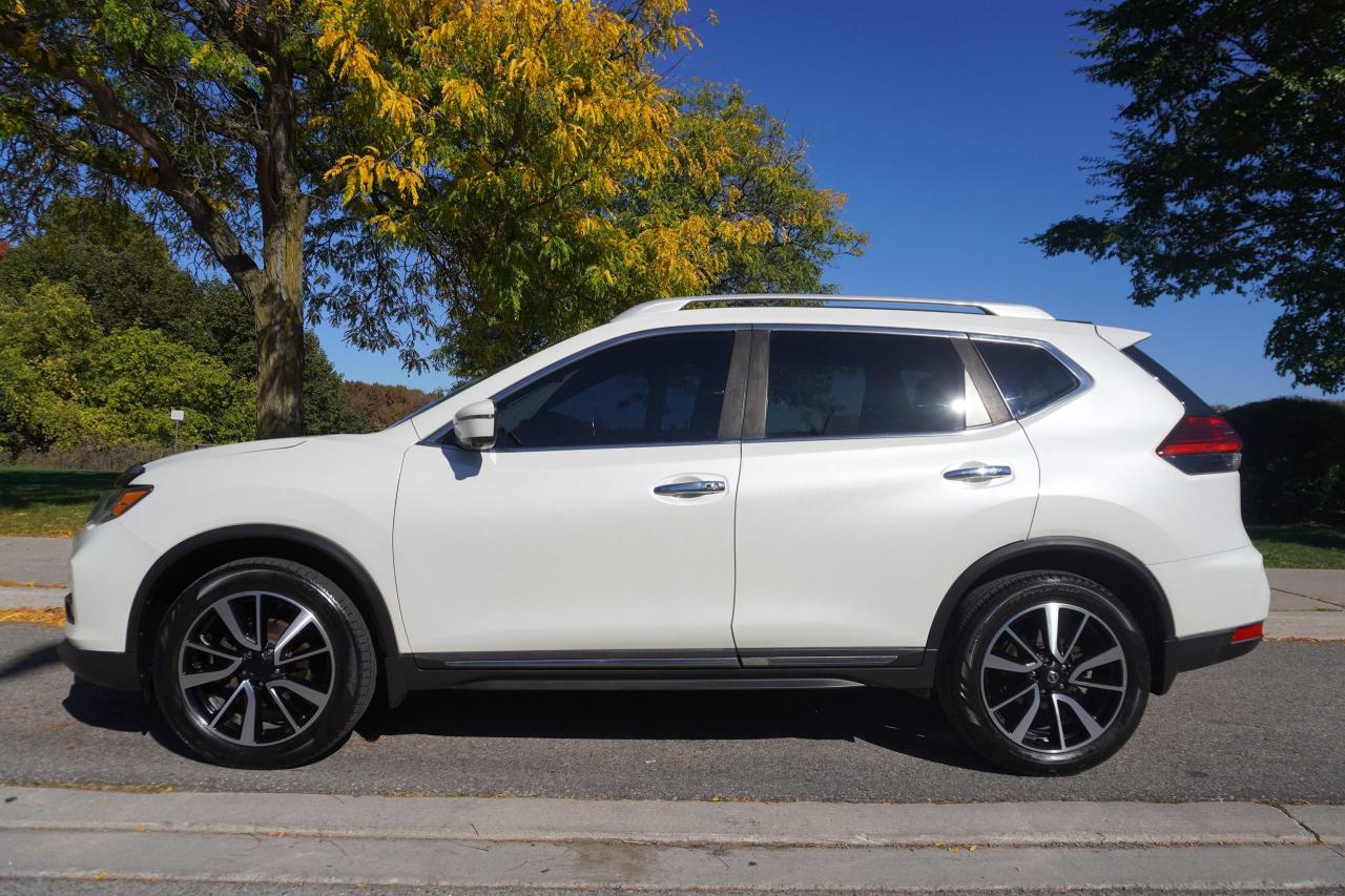 2017 Nissan Rogue PLATINUM / NO ACCIDENTS / STUNNING COMBO / LOADED Photo