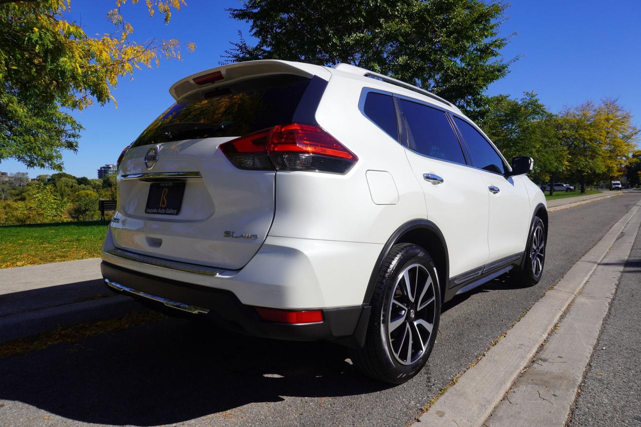 2017 Nissan Rogue PLATINUM / NO ACCIDENTS / STUNNING COMBO / LOADED Photo3