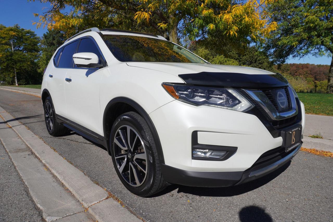 2017 Nissan Rogue PLATINUM / NO ACCIDENTS / STUNNING COMBO / LOADED Photo