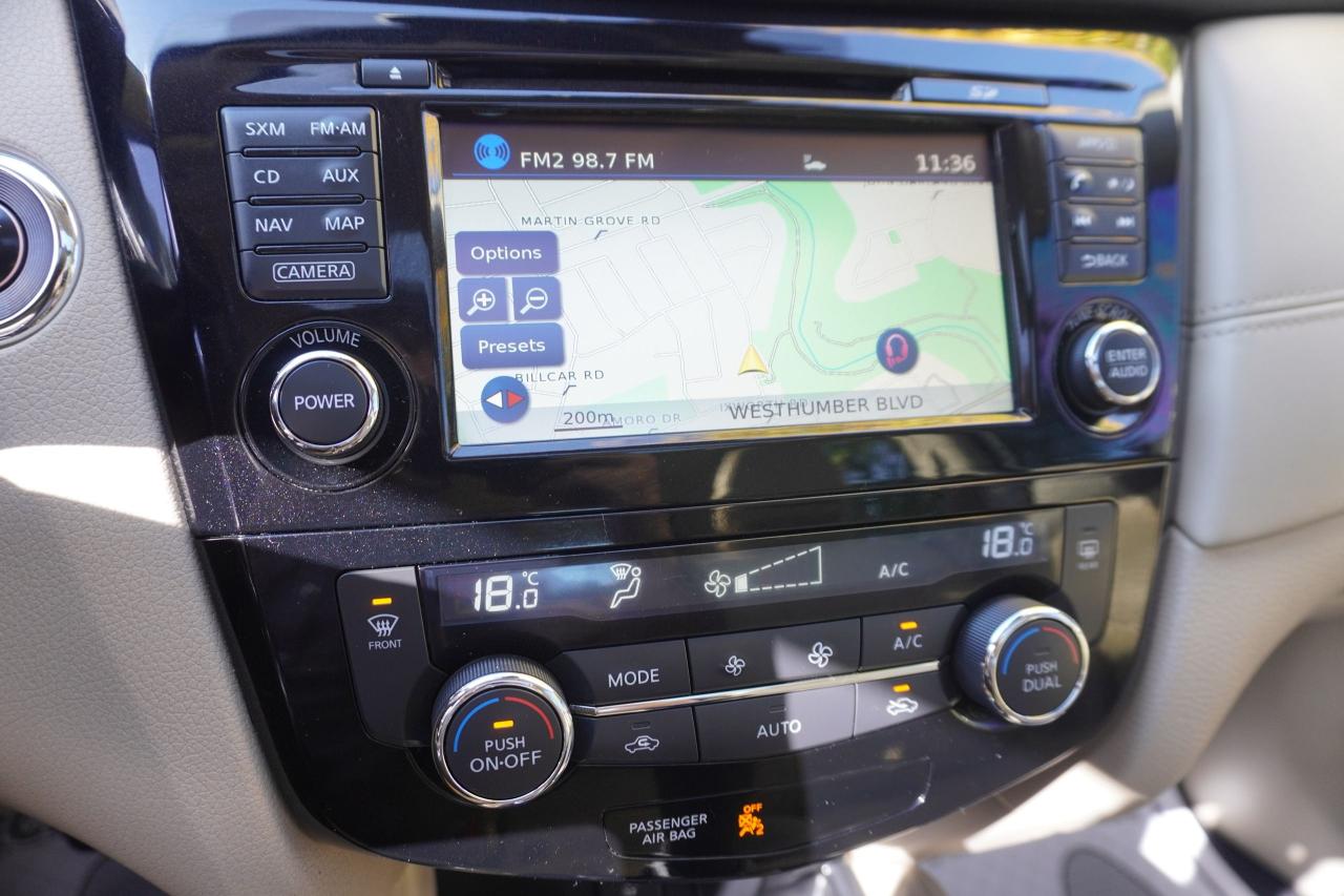 2017 Nissan Rogue PLATINUM / NO ACCIDENTS / STUNNING COMBO / LOADED Photo