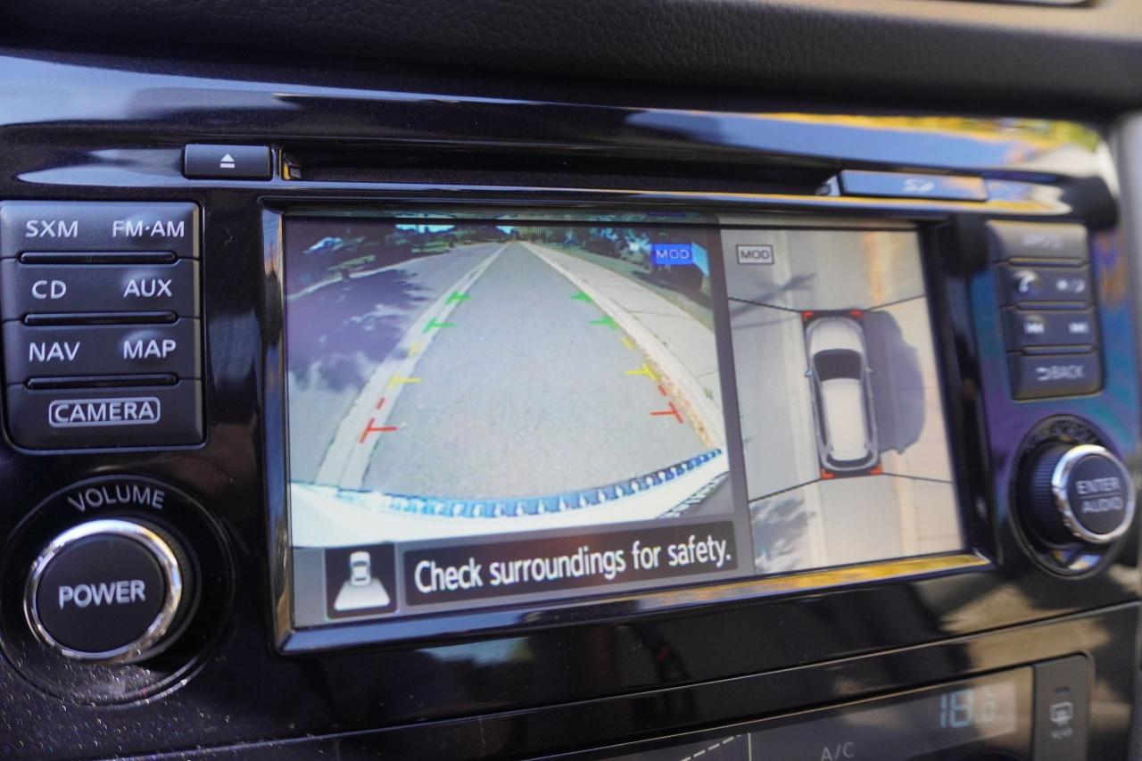 2017 Nissan Rogue PLATINUM / NO ACCIDENTS / STUNNING COMBO / LOADED Photo