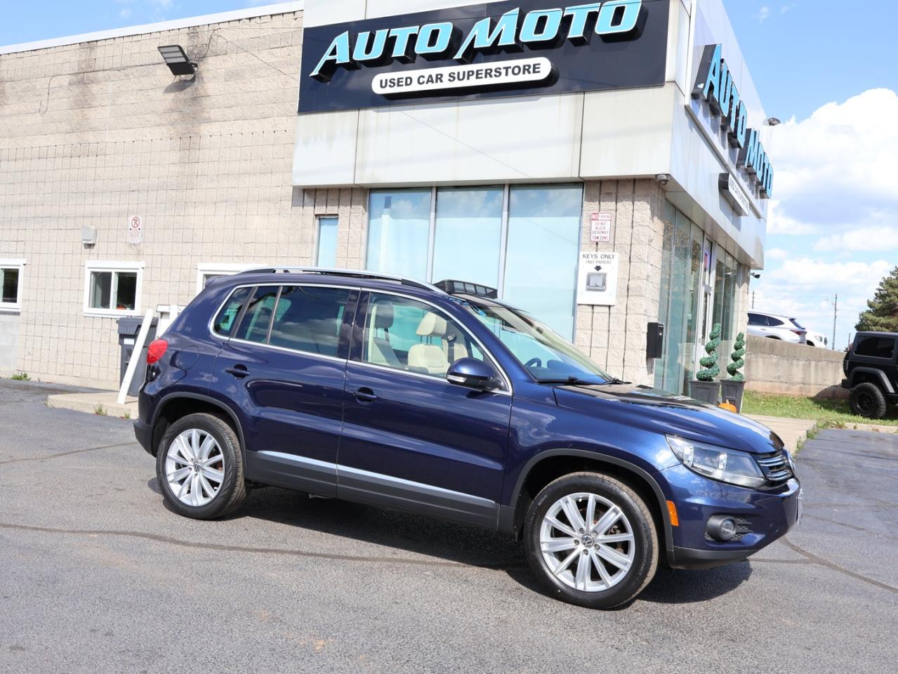 Used 2017 Volkswagen Tiguan COMFORTLINE AWD CERTIFIED *ACCIDENT FREE* CAMERA BLUETOOTH LEATHER HEATED SEATS PANO ROOF CRUISE ALLOYS for sale in Burlington, ON
