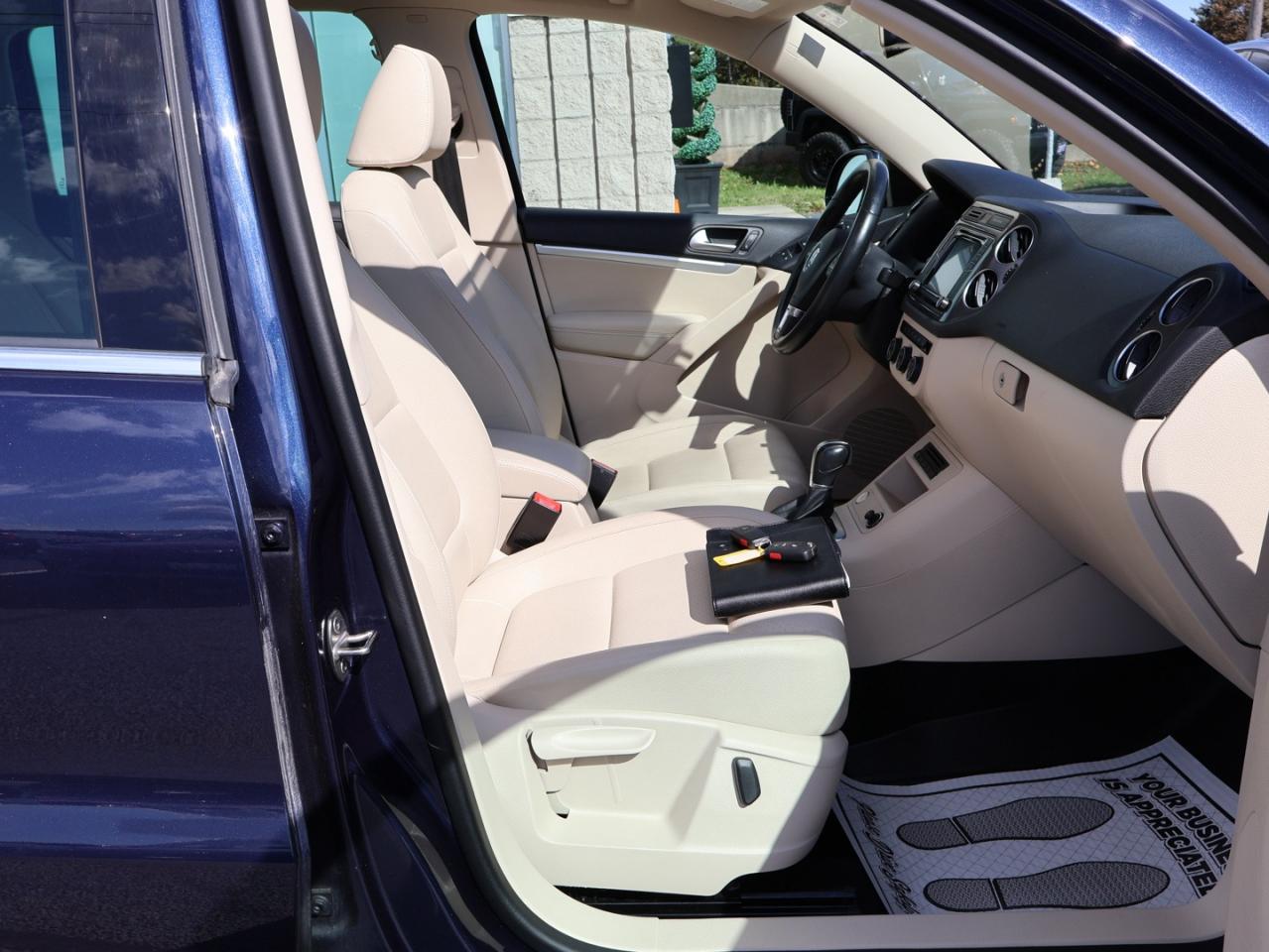 2017 Volkswagen Tiguan COMFORTLINE AWD CERTIFIED *ACCIDENT FREE* CAMERA BLUETOOTH LEATHER HEATED SEATS PANO ROOF CRUISE ALLOYS - Photo #18