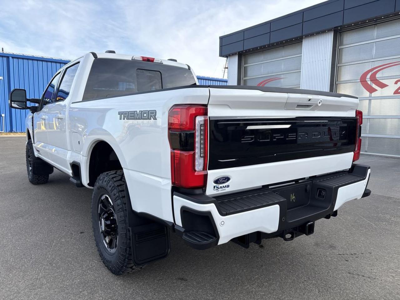 2026 Ford F-350 Super Duty SRW PLATINUM 6.8' Box 713A Photo4